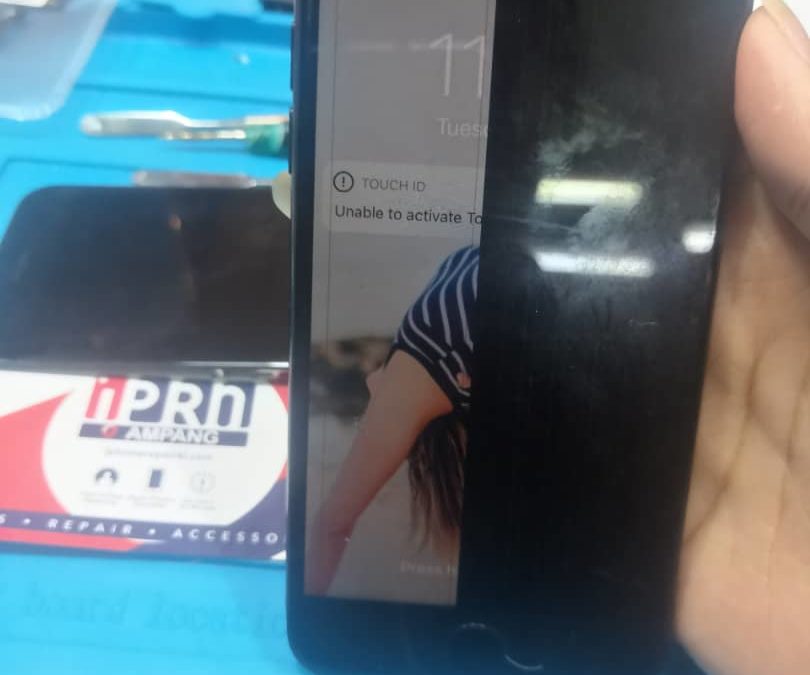 Penukaran LCD iPhone 7 di iPro Ampang