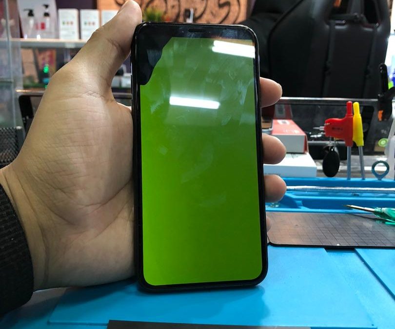 Penukaran OLED Skrin iPhone X di iPro Ampang