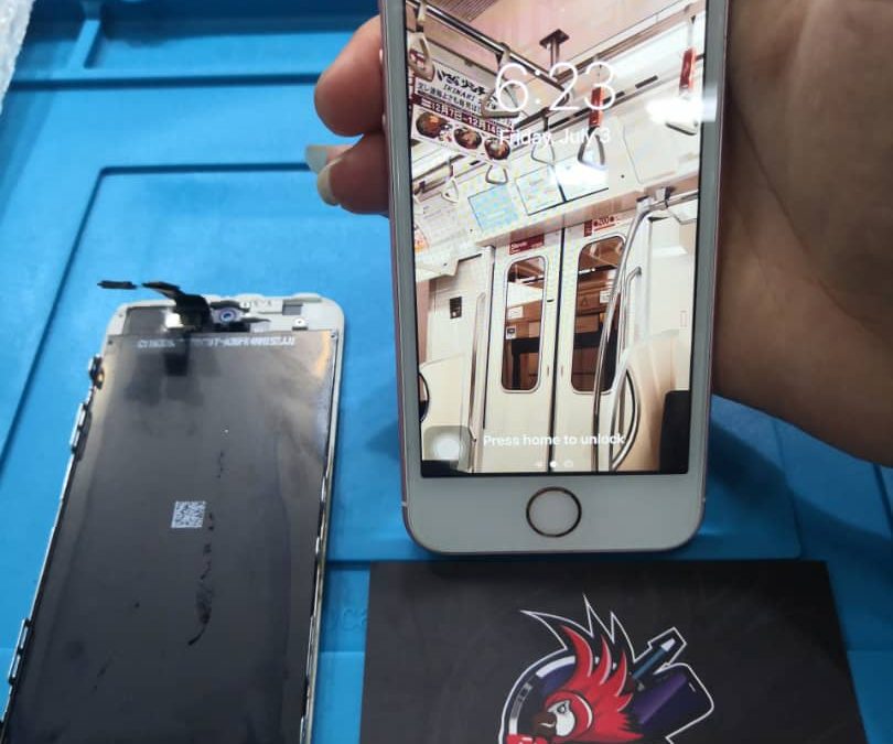 Penukaran LCD iPhone SE di iPro Ampang
