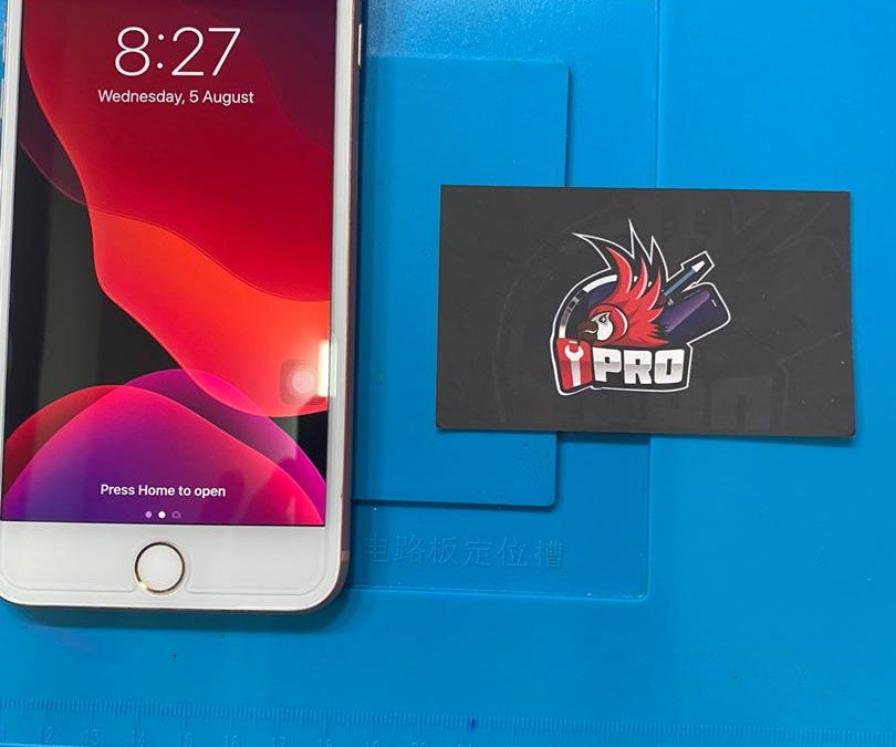 Penukaran LCD Skrin iPhone 8 Plus di iPro Ampang