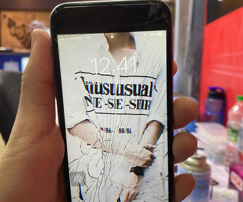 Penukaran Skrin iPhone 6s Di iPro Ampang
