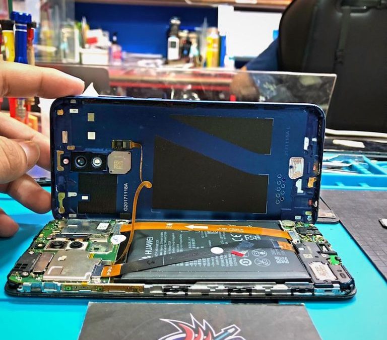 Penukaran Bateri Kembung Huawei Nova 2i Di iPro Ampang
