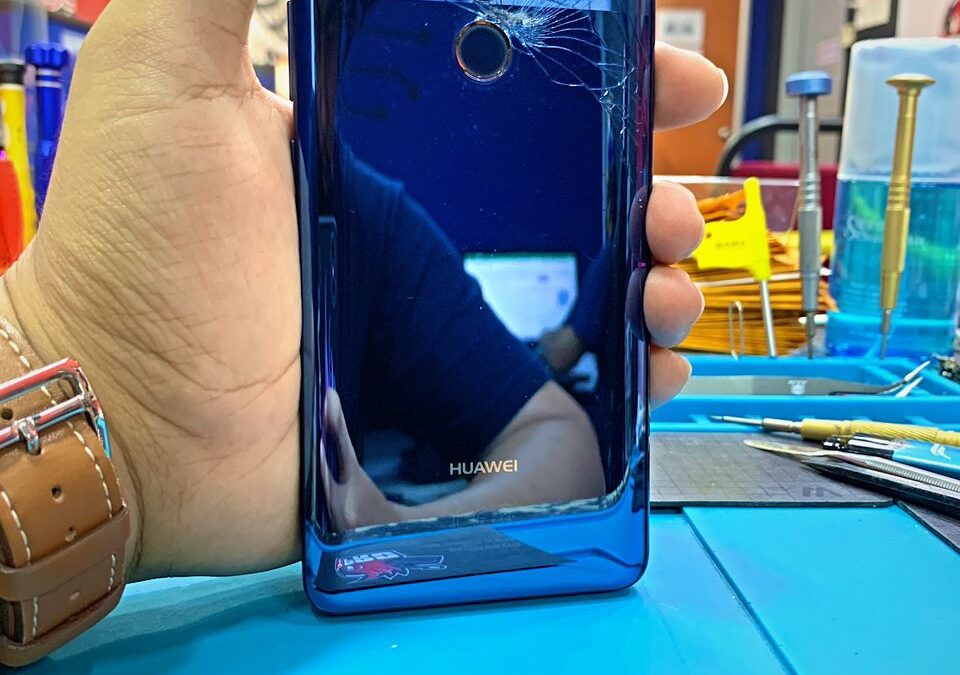 Tukar Backglass Huawei Mate 10 Di iPro Ampang