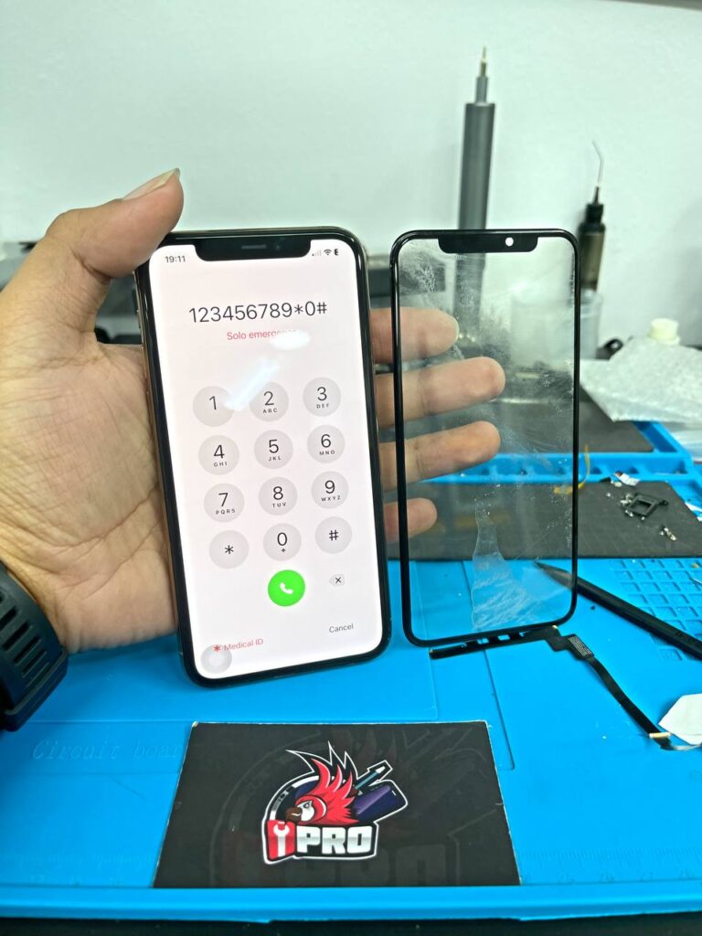 Selesai tukar screen glass iPhone