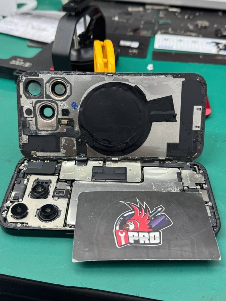 Proses repair iPhone masuk air